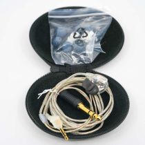 Shure Sound Isolating Dual Driver Earphone with Detachable Cable and Formable Wire (Clear) OPENBOX