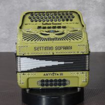 Settimio Soprani ARTTTSRGRNEF 3-Row Diatonic Accordion - FBE/EAD 2-Tonos, Olive Green